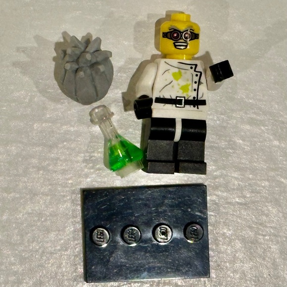 LEGO 🧪 Crazy Scientist Minifigure Mad Wild Hair, Green Beaker & Stand  Series 4 - Picture 2 of 6